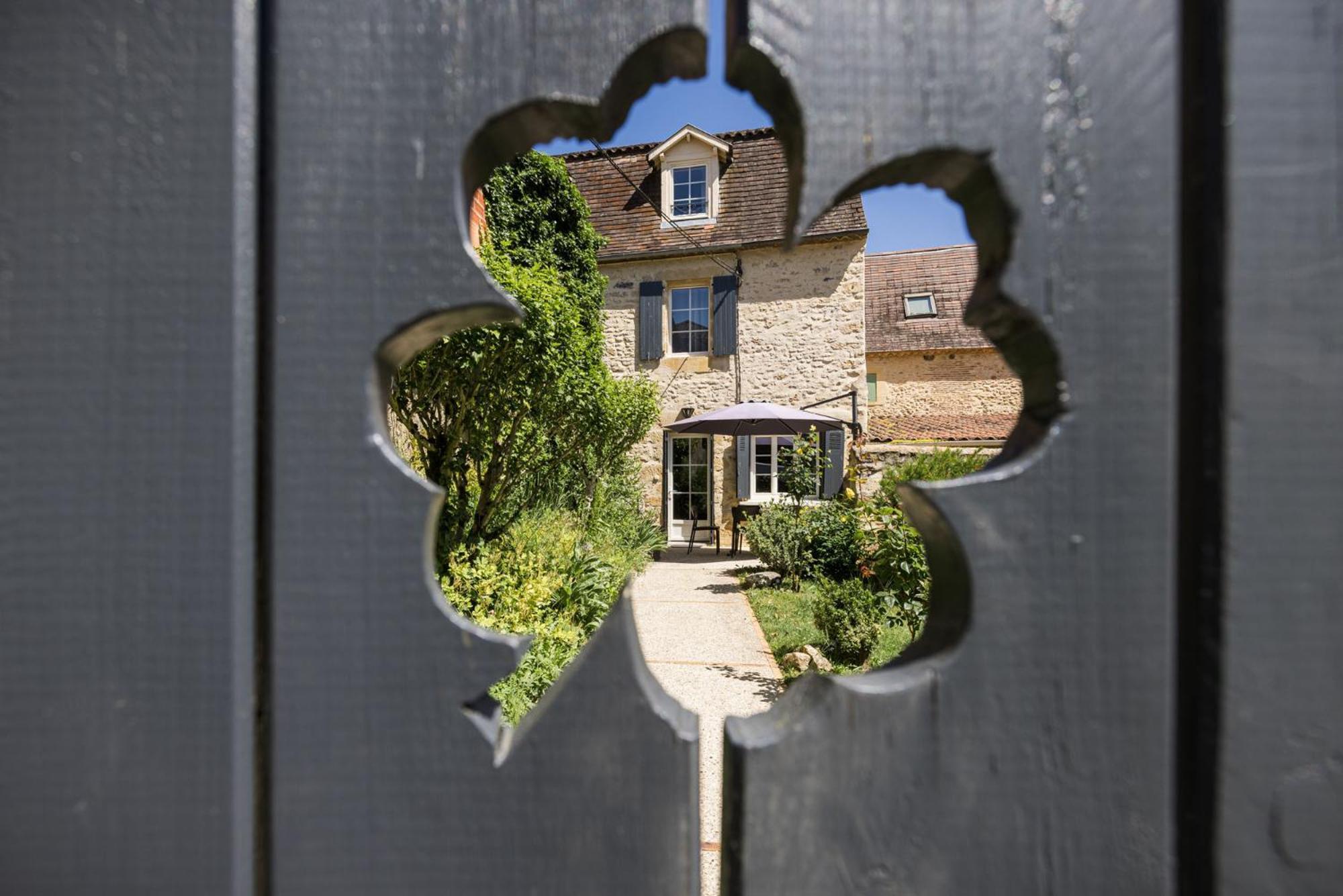 Le Trefle A Quatre Feuilles Hotel Siorac-en-Perigord Exterior photo